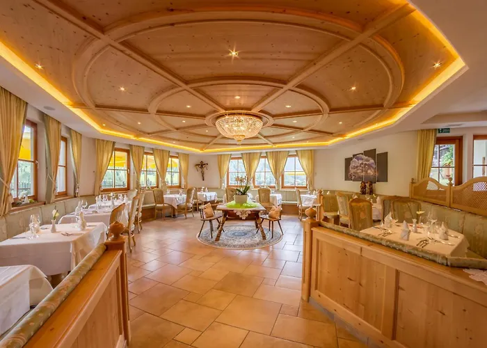 Dolasilla Mountain Panoramic Wellness Hotel La Villa 